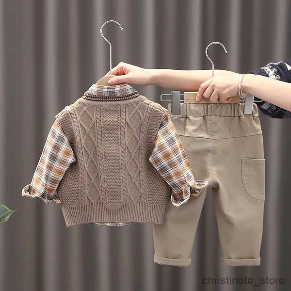 Kleidungssets 2023 Herbst Baby Jungen Kleidung Set Gestrickte Outfits Herbst Winter Einfarbig Strickweste + Lange Hosen + Plaid Turndown Kragen Hemd 3 Stücke R231215