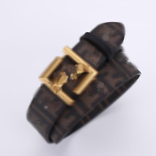 Cinture di moda di lusso per uomo donna Big Gold Sliver fibbia nera 2024 scarpe da borsa firmate cintura in vera pelle classica ceinture con scatola