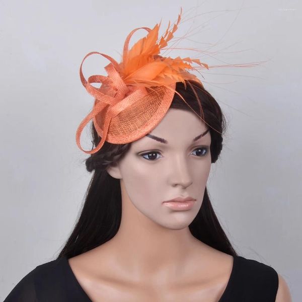 Piuma di fascinator arancione champagne Goldsinamay per cappello da sposa Royal Ascot Derby Kentucky..