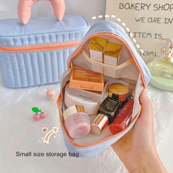 Custodie per borse per cosmetici Scatola per cosmetici portatile Borsa per articoli da toeletta da viaggio per donne Borsa per cosmetici di grande capacità Rossetto Prodotti per la cura della pelle Organizzatore per trucco antipolvere 231215