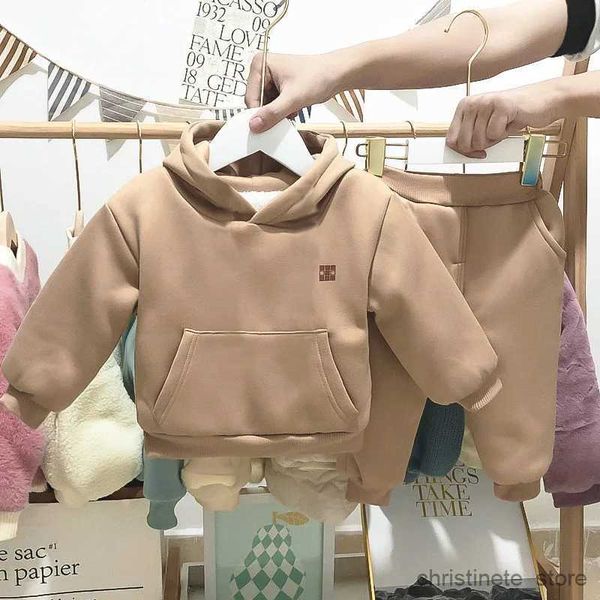 Kleidungssets Mode Neugeborenen Baby Mädchen Jungen Kleidung Set Hoodie und Hose 2 stücke Warme Fleece Futter bebe Mit Kapuze Anzug Winter kleidung set 0-3Y R231215