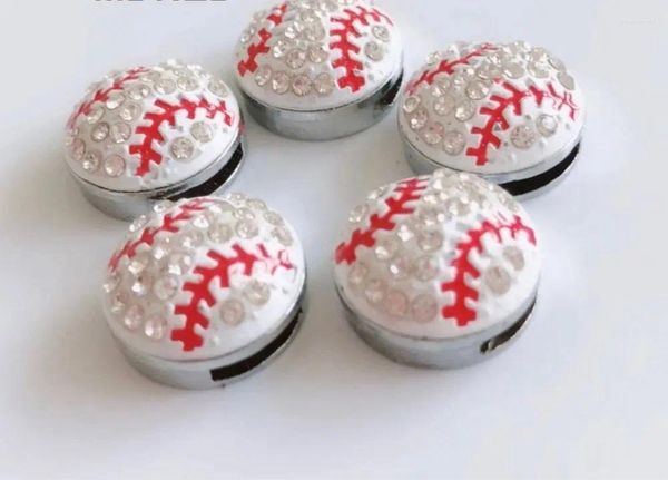 Ciondoli (20 50) Pz/lotto 8mm Strass Sport Baseball Bianco Fascino per Diapositive Adatto Per Portachiavi Fai Da Te Strisce Del Telefono