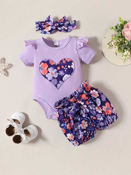 Kleidungssets 3PCS Mädchen Kurzarm Pfirsich Herz Baumwolle Onesie + Blumenhosen Mode Koreanische Version des Babyanzug Sommerkleidung 0-18M