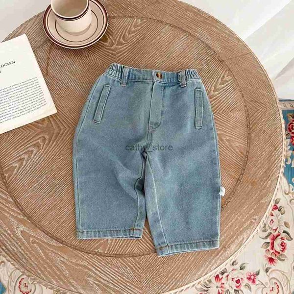 Tute e pantaloni 2023 Primavera Autunno Coreano Neonati maschi Pantaloni Denim Stretch Allentato Versatile Infantile Ragazzi Jeans Bambino Ragazzi AbitiL231114