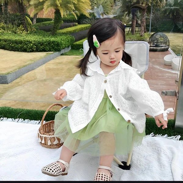 Giacche neonate vestiti leggeri e traspiranti per la protezione solare cappotti estivi con cappuccio in pizzo carino per bambini capispalla per condizionatore d'aria