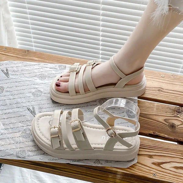 Sandalen Stylyes Damenschuhe Sommer Weiß 2023 Mädchen Lässig auf flachem Formabsatz