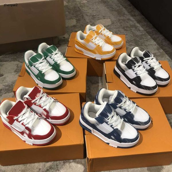 Scarpe per bambini di lusso Scarpe per bambini firmate stringate Taglia 26-35 Scatole incluse Scarpe da ginnastica per ragazzi con design di giunzioni multi colore Dec05