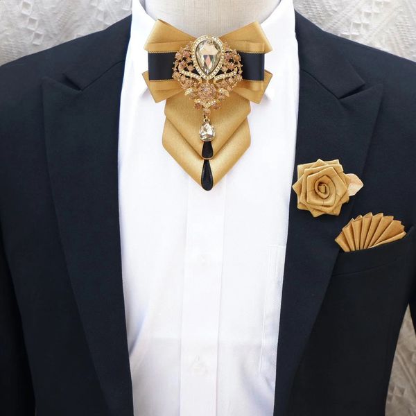 Krawatten Luxus Strass Fliege Brosche Taschentuch Set Herren High-End-Schmuck Geschenk Mode Britische Koreaner Männer Hochzeitsaccessoires 231214