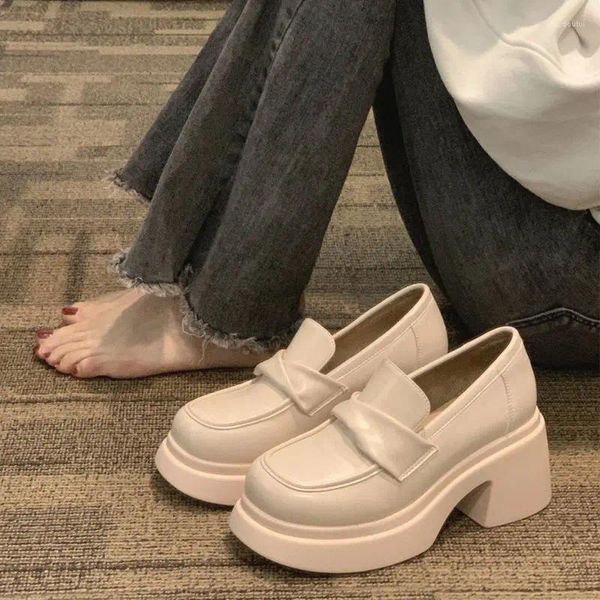 Sapatos de vestido para mulheres 2023 saltos altos senhoras calçados de verão em saltos brancos bombas mocassins plataforma com oferta de desconto