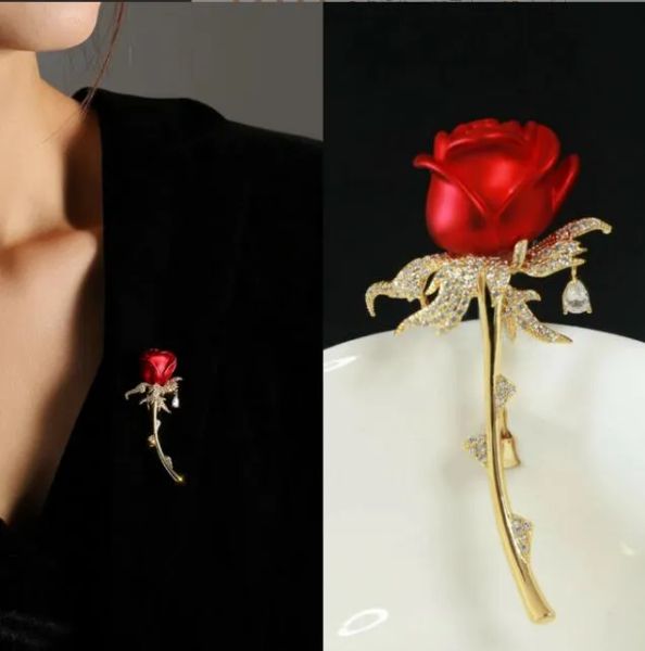 En son romantik kırmızı gül broş moda 18k altın kaplama broş küçük tatlı rüzgar takı aksesuarları düğün partisi hediyesi