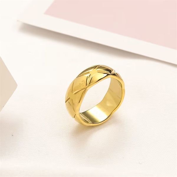 Anéis de dedo simples para homens anel de promessa polido namorada jóias de aniversário generoso anillos carta original prata cor diamante designer anéis exclusivos zb100