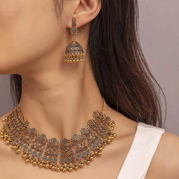 Chokers Vintage Gold Farbe Hohle Geometrische Halskette Ohrringe Set Ethnische Perlen Quaste Hochzeit Bijoux Indische Schmuck Sets für Frauen 231216