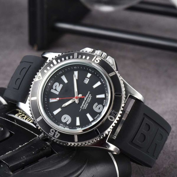 Tasarımcı Breit Watches Erkekler Lüks Saatler Üst İzle Yeni Yüzyıl Old Quartz Rubber 1884 Modaya Göz, Küçük Satışlar İçin Kullanılabilir Lüks Saat Moda Aksesuar