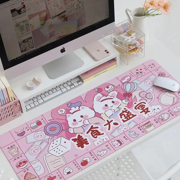 Poggia Kawaii Cartoon Anime Tappetino per mouse per computer di grandi dimensioni Tappetino per mouse da gioco Tappetino per tastiera in pelle PU impermeabile Xxl Tappetino per tastiera