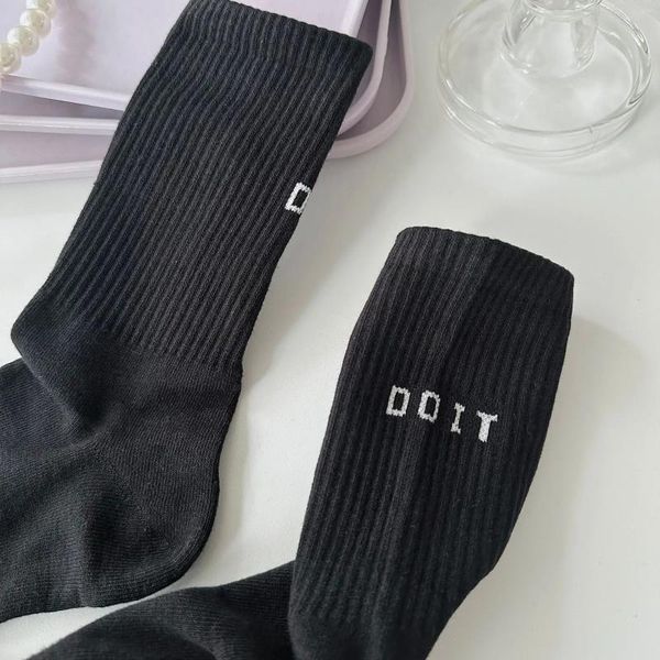 Socken Strumpfwaren Damensocken Damenmode Buchstabe Mittellang Rosa Schwarz Grün Frühling und Herbst Outwear Mesh Rot Baumwolle Sport Streetwear