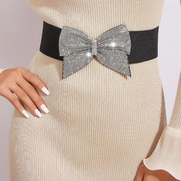 Cinture da donna di lusso con strass Decorazione con fiocco Cintura elastica Moda versatile versione coreana 2023 modelli femminili