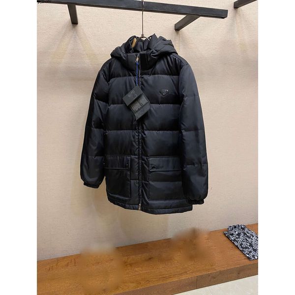 Long Down Jacket Mulheres Inverno Casaco Masculino Designer Com Capuz Térmico Luxo Parka Pão Down Jacket Algodão Suéter Triângulo Solto Tamanho Extra 70m7