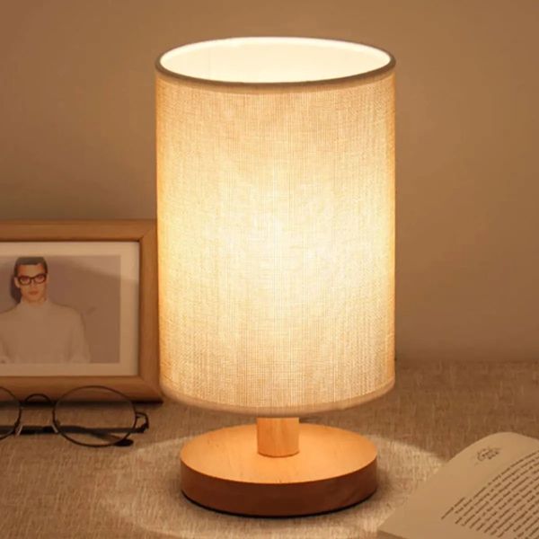 Itens de novidade Luzes noturnas de cabeceira Candeeiro de mesa para quarto Lâmpada de mesa de madeira Luz noturna com cilindro Lanterna Sombra Decoração de casa 231216