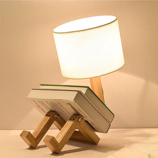 Outra decoração de casa Lâmpada de mesa criativa Forma de robô de madeira LED Luzes de mesa de arte nórdica / Proteção para os olhos Leitura Quarto Desktop Luz noturna Decoração de casa 231216