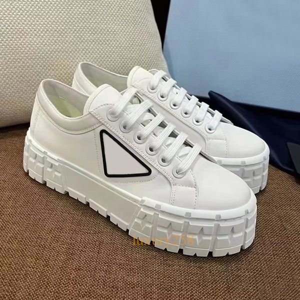 Segeltuchschuhe, Luxus-Designer-Plateau-Sneaker, Keks-Nylon, umgekehrtes Dreieck, leichte Schuhplane, weißer Damen-Freizeit-Sneaker