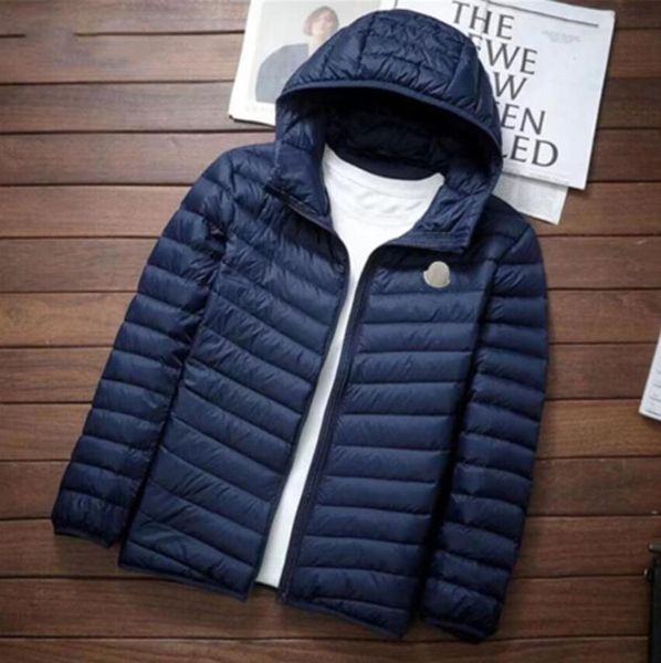 2024mens designer leve jaqueta de inverno jaqueta monc puffer curto brilhante jaqueta com capuz casal elegante e versátil terno de pão casacos de cor sólida para homens