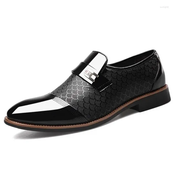 Scarpe eleganti Alla moda Casual In pelle da uomo Abbigliamento formale da lavoro A Pedale Mocassini alti con suola spessa Abito in vernice lucida S