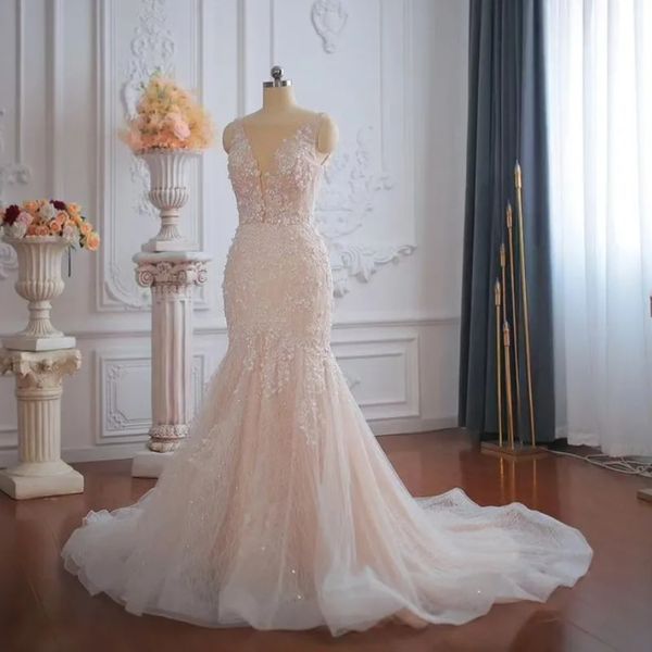 Atemberaubende Bride 2024 Luxus O-Ausschnitt Meerjungfrau ärmelloses Brautkleid Perlenapplikationen Hofschleppe Prinzessin Brautkleid Sexy Braut Strandhochzeitskleid