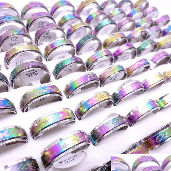 Anillos de banda Wholesae 100 unids / lote Giro de acero inoxidable Giratorio Mticolor Láser Impreso Patrones de mezcla Joyería de moda Spinner Regalo de fiesta Dhio7