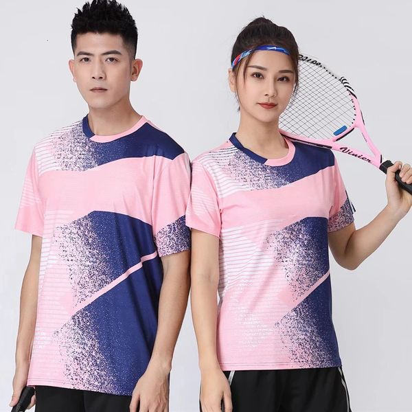 Camisetas ao ar livre Badminton T-shirt Homens / Mulheres Crianças Camisa de Tênis Quick Dry Treinamento de Manga Curta Voleibol Camisas Respiráveis para Masculino Feminino 231216