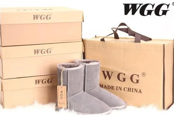 Heißer Verkauf Neues Klassisches Design Aus UWGG Mädchen Frauen Schnee Stiefel U582501 Kurze Frauen Stiefel Halten Warme Stiefel US3-12 KOSTENLOSER VERSAND