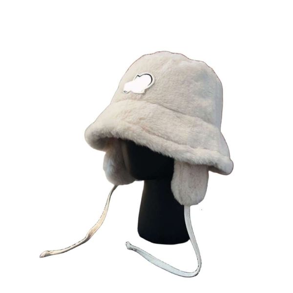Monclairs Beanie Designer Hat Top Quality Beanie / Skull Caps Chapéu de Pescador Feminino Outono e Inverno Chapéu Tigela de Malha Mostrar Rosto Pequeno Chapéu Frio Espessado