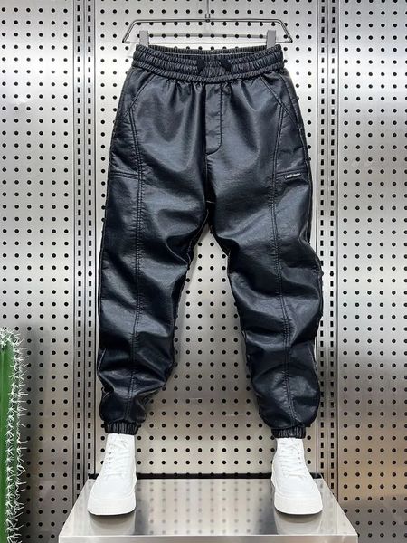 Calças femininas na moda motocicleta couro masculino hip hop harem calças soltas ao ar livre jogger sweatpants marca de luxo roupas de alta qualidade 231216