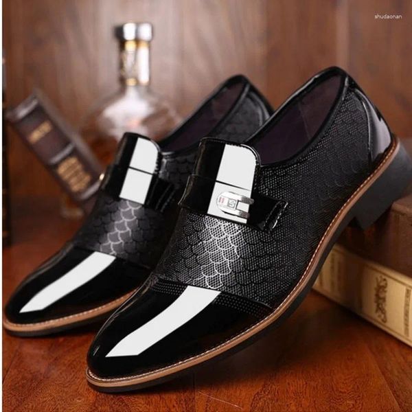 Scarpe eleganti da uomo Oxford da lavoro di lusso in pelle traspirante formale maschile ufficio matrimonio appartamenti calzature in gomma mocassino Homme