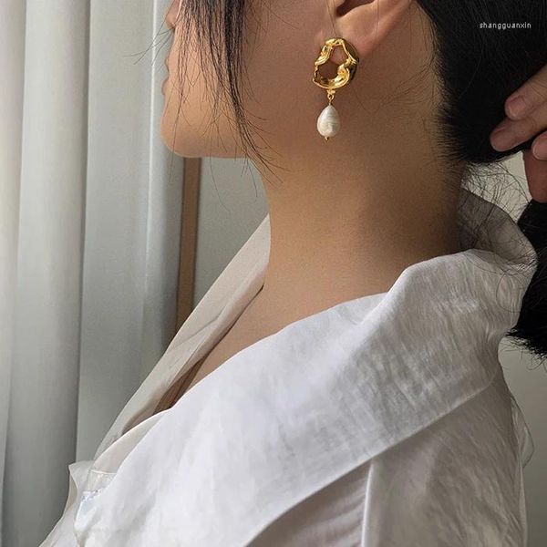 Orecchini pendenti in ottone con oro 18 carati perla barocca naturale goccia punk abito da festa sfilata raro coreano giapponese INS Boho classico top