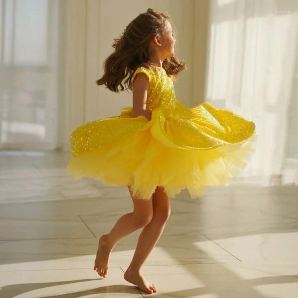 Платья для девочек Блестящие желтые цветочные платья для свадьбы с блестками до колен без рукавов с бантом Бальные платья для дня рождения и первого причастия