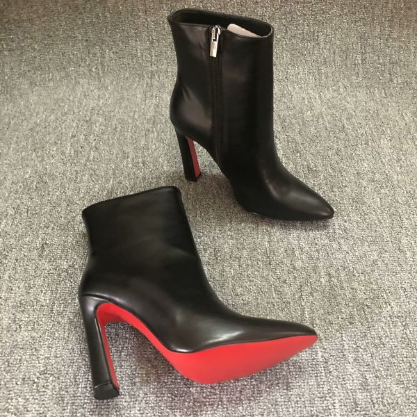 2024 Novo designer de luxo Sexy Ponto Red Sole Sole Pontada de calcanhar fino zíper médio Botas curtas femininas outono e inverno novas botas curtas da moda