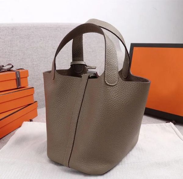 Designer de luxo sacos de ombro bolsas balde saco totes mulheres bolsas de compras a tote de alta qualidade com bloqueio Picotin cesta vegetal couro genuíno