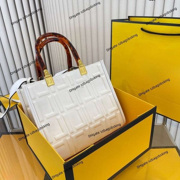 Top 7a Tasarımcı Çanta Bayanlar Crossbody Alışveriş Çantası Yüksek Kaliteli Deri Letterged Tote Büyük Kapasite Şık Taşınabilir Omuz Çantası