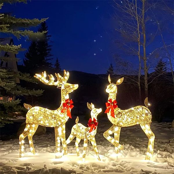 Decorazioni da giardino 3 pezzi Slitta di cervi di Natale Cortile esterno Decorazione invernale con luce LED Glowing Glitter Renna Natale Casa Anno Ornamento 231216