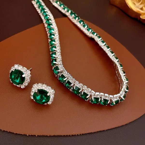 Kolye Kolyeleri 2 Parçalı Retro Emerald Square Ear Saplama Kolye Avrupa ve Amerikan Takım Kadınlar