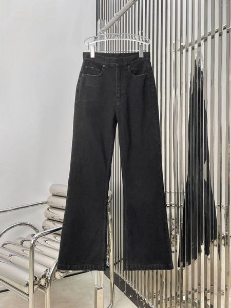 I Jeans Da Donna Nero Carbonio Realizzati Old Svasati Versione Alta E Bassa A Doppia Vita Hanno Facilmente Gambe Lunghe