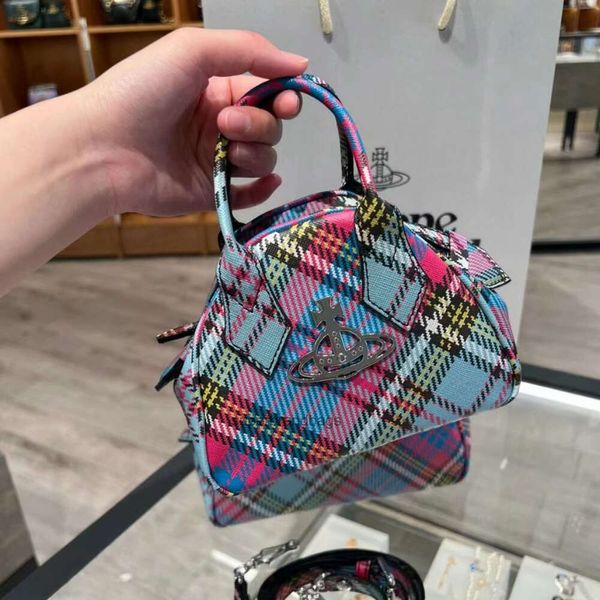 Designer Vivienne Saturn Spicy Girl Handtasche einzigartige Bowling Ball Achselstasche High Beauty Forest Style süßer französischer Crossbody