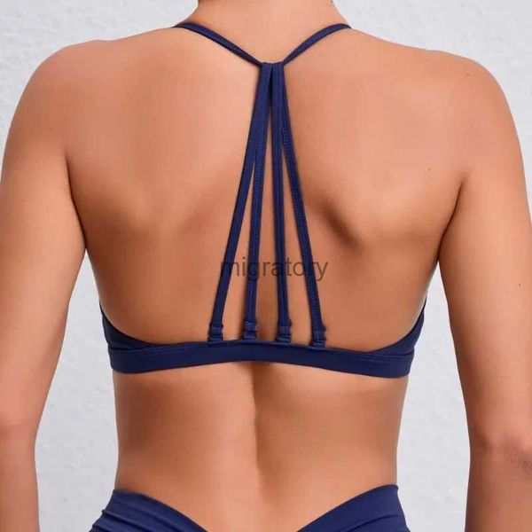 BH minimal Sport Bra Rückenfreie abnehmbare Frauen sportliche Bralettes gepolstert Criss Cross Yoga unter dem Strichen -Gymnasten Crop Tank Sexy YQ231218