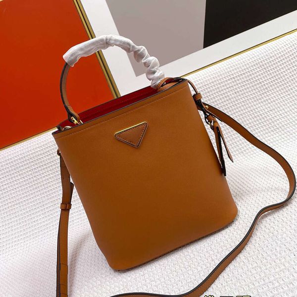 Top autêntico qualidade designer milano saffiano balde saco moda retro tote mensageiro bolsas em couro genuíno feminino