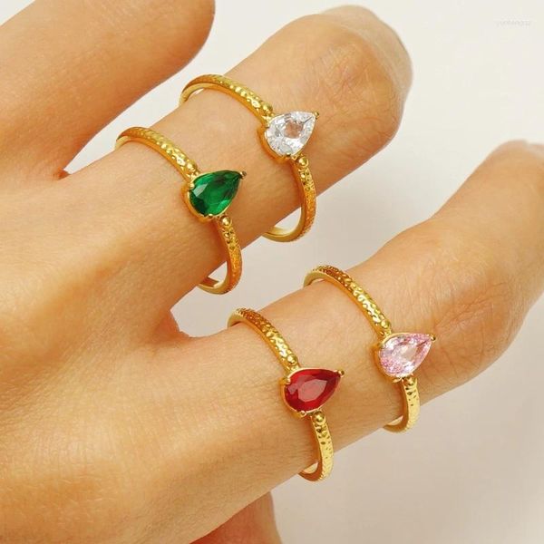 Anelli per matrimoni Design di lusso a trambusto Spiro di zirconia cubica Solitaire per le donne Personalità Oro Colore in acciaio inossidabile Gioielli femminili