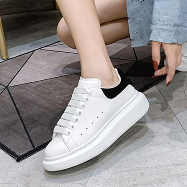 Zapatos de diseñador para hombre Zapatillas de deporte con plataforma de moda con cordones de cuero Hombres Negro Blanco para mujer Zapatos casuales de lujo Zapatillas de tenis para correr al aire libre 35-45