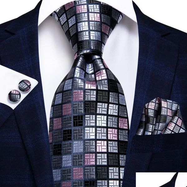 Cravatte Cravatte Hitie Designer Grigio Plaid Novità Cravatta da sposa in seta per uomo Handky Gemello Regalo Cravatta da uomo Moda Business Parte Dhh7L