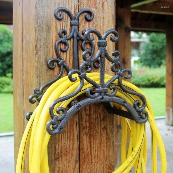 Suporte de mangueira de ferro fundido resistente para decorações de jardim - Cabide de água montado na parede Rack decorativo de padrão vintage europeu