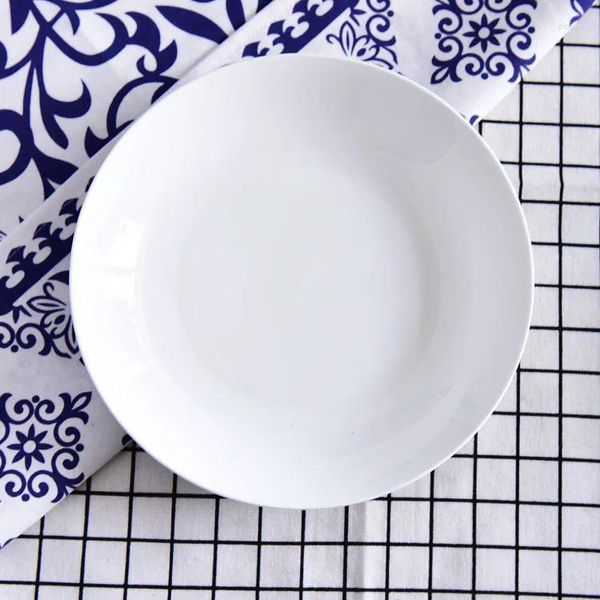 Pratos Pure White Ceramic Plate Bone China Gift Talheres 8 polegadas Deep Home El Dish