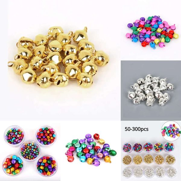 Novos suprimentos de brinquedos de Natal 50-300 peças Jingle Bells contas soltas de metal pequenas para decoração de festa de festival decoração de árvore de Natal acessórios de artesanato DIY